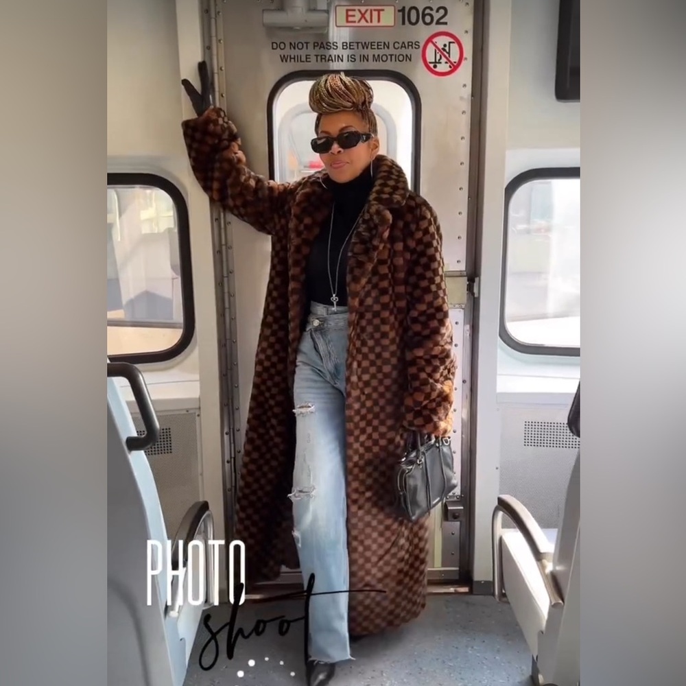 Vault By Sacha Brown/Black Checked Maxi Coat Size Large